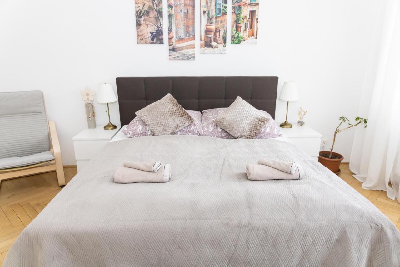 Moonlight Apartment With Porch Near Schoenbrunn And Westbahnhof Vienne Extérieur photo